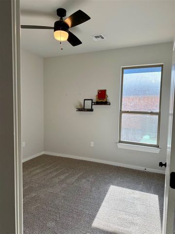 433 N Creekside Dr, Cache, OK 73527