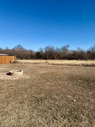 433 N Creekside Dr, Cache, OK 73527