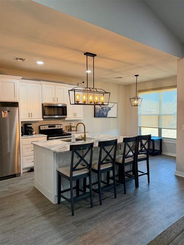 433 N Creekside Dr, Cache, OK 73527