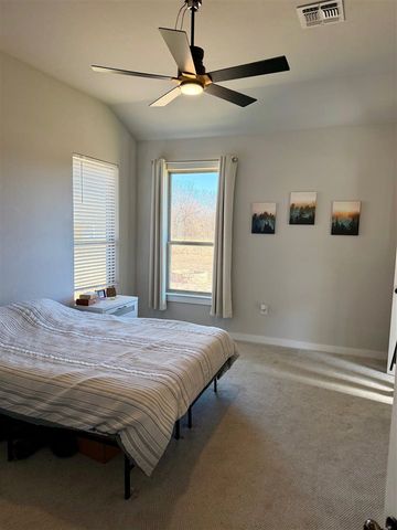 433 N Creekside Dr, Cache, OK 73527