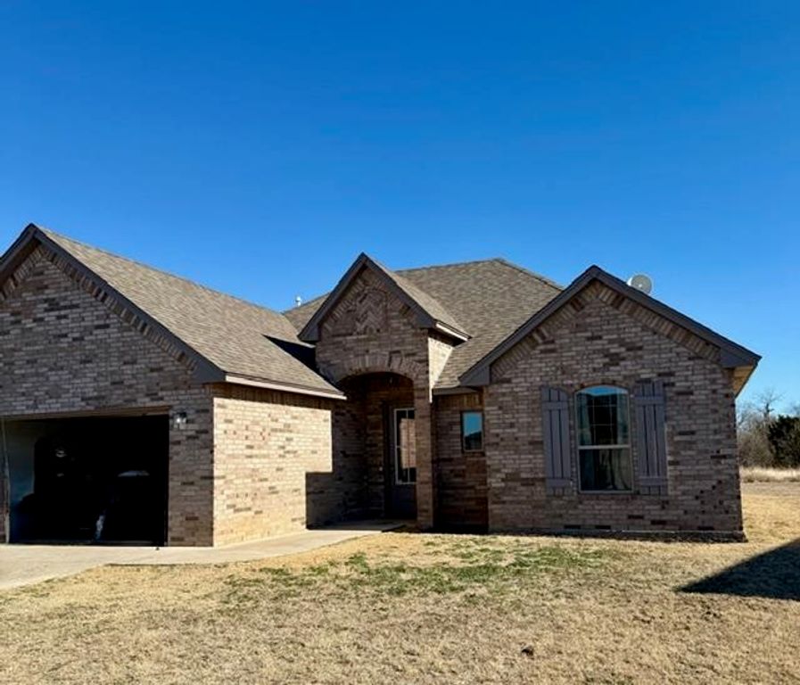 433 N Creekside Dr, Cache, OK 73527