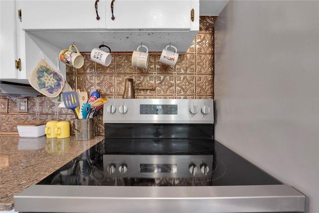 201 S Park Road, Hobart, OK 73651