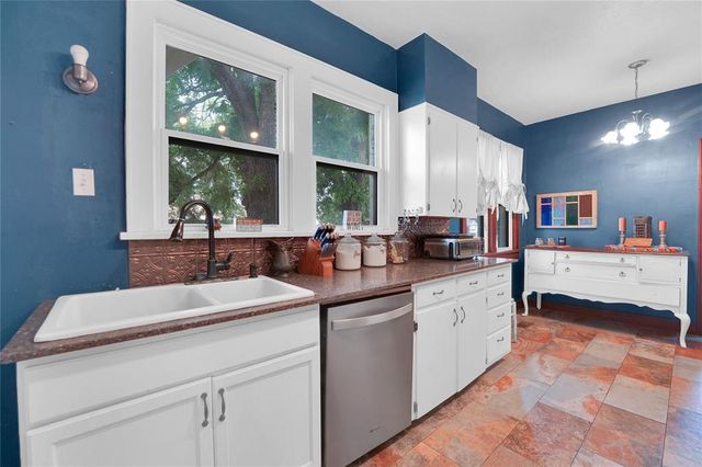 201 S Park Road, Hobart, OK 73651