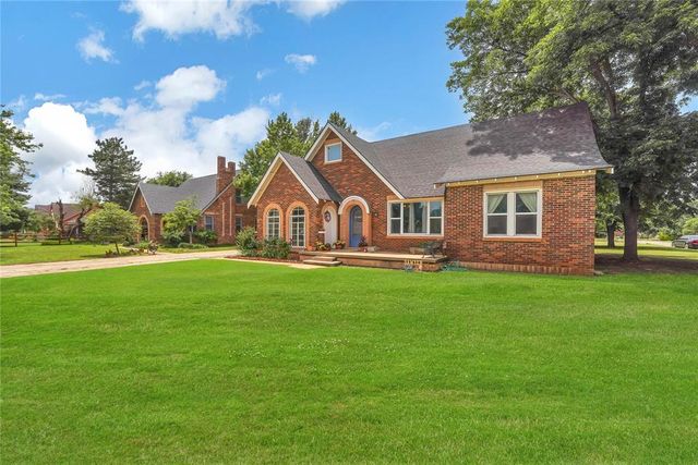 201 S Park Road, Hobart, OK 73651