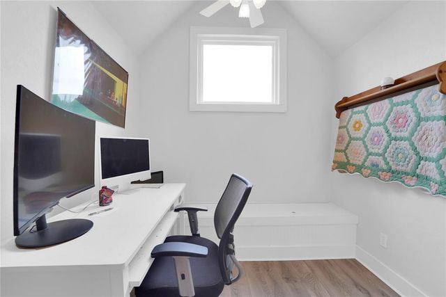 201 S Park Road, Hobart, OK 73651