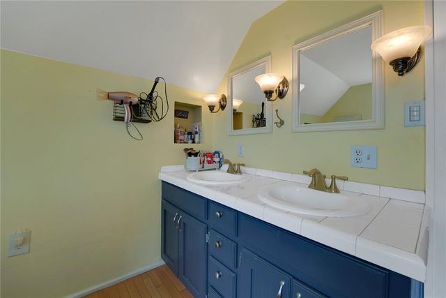 201 S Park Road, Hobart, OK 73651