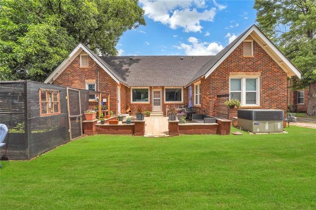 201 S Park Road, Hobart, OK 73651