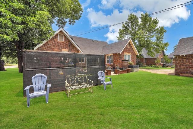 201 S Park Road, Hobart, OK 73651