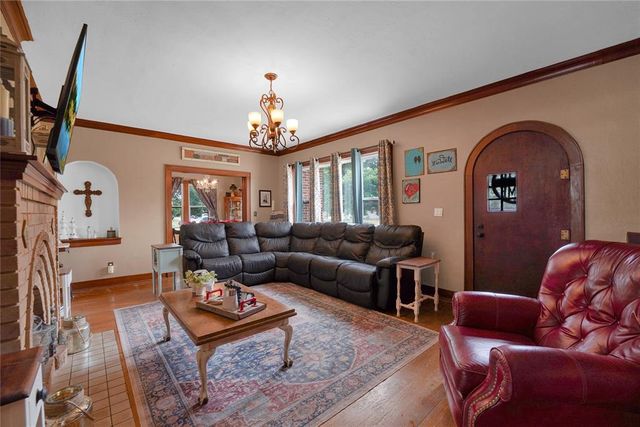 201 S Park Road, Hobart, OK 73651