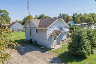 5305 Lapeer Road, Burton, MI 48509