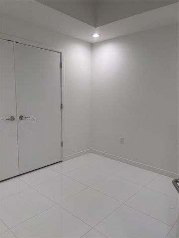 851 NE 1st Avenue 2107, Miami, FL 33132