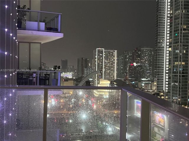 851 NE 1st Avenue 2107, Miami, FL 33132