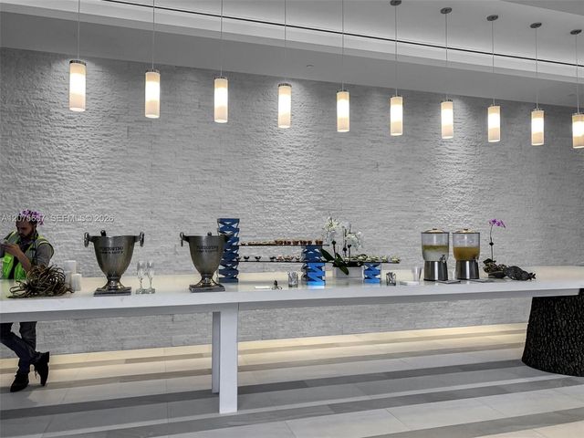 851 NE 1st Avenue 2107, Miami, FL 33132