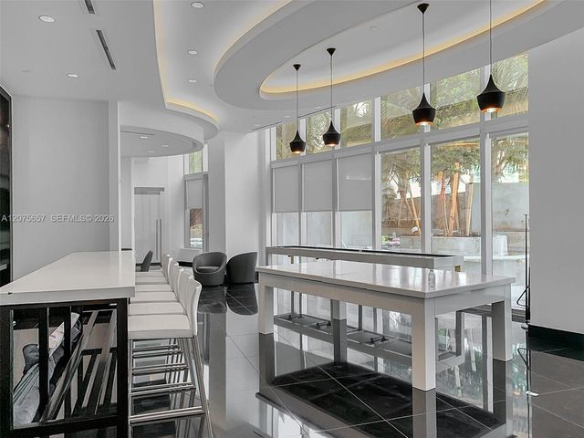 851 NE 1st Avenue 2107, Miami, FL 33132