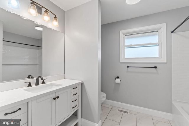 354 BERRY ST, Orange, VA 22960