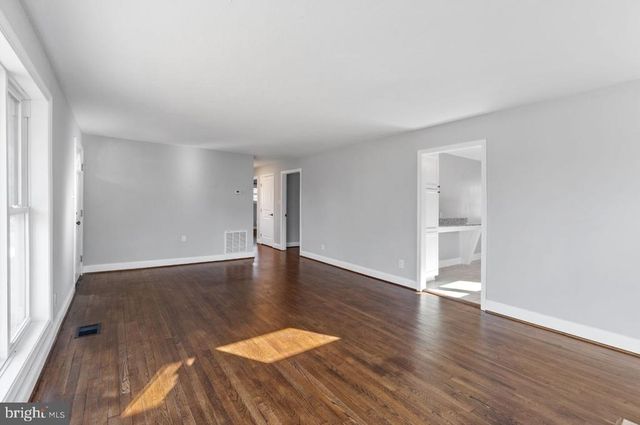 354 BERRY ST, Orange, VA 22960