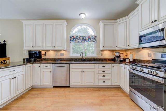 1305 Renaissance Place, Weldon Spring, MO 63304