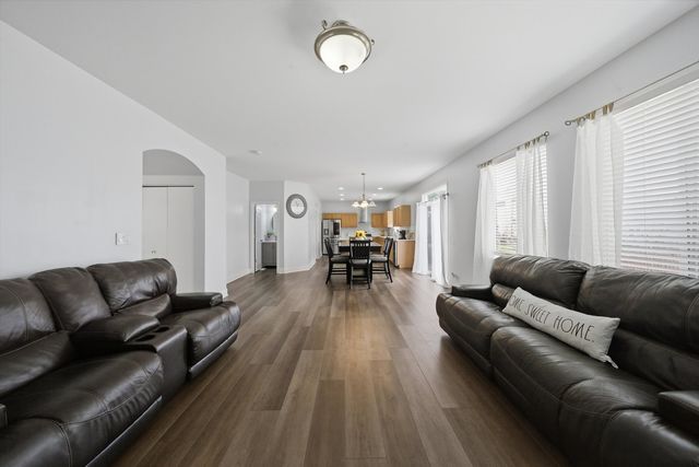 1836 Ness Way, Montgomery, IL 60538