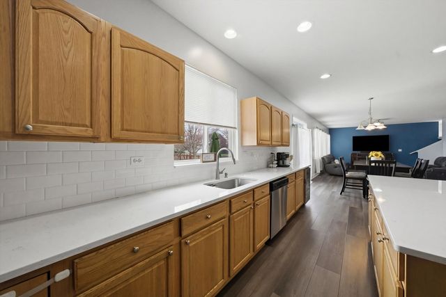 1836 Ness Way, Montgomery, IL 60538