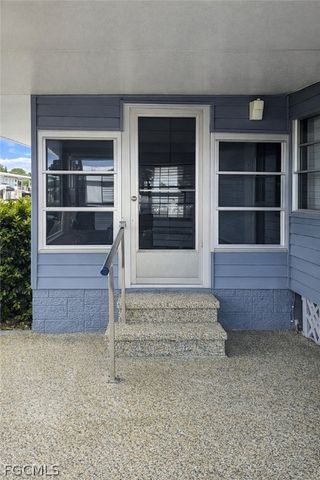 806 Homefolks ST, North Fort Myers, FL 33917