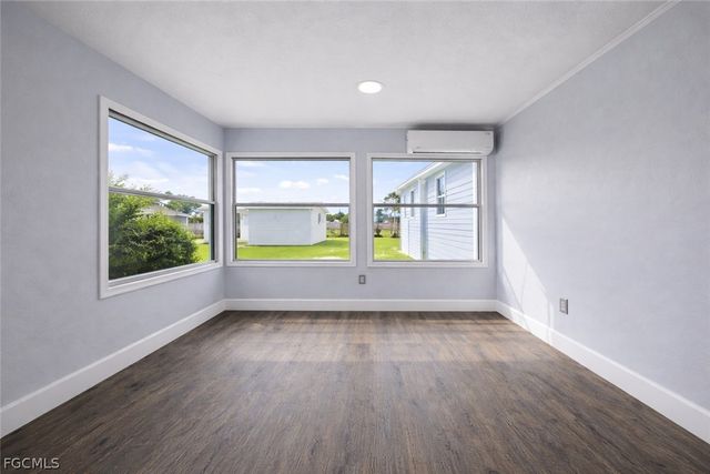 806 Homefolks ST, North Fort Myers, FL 33917