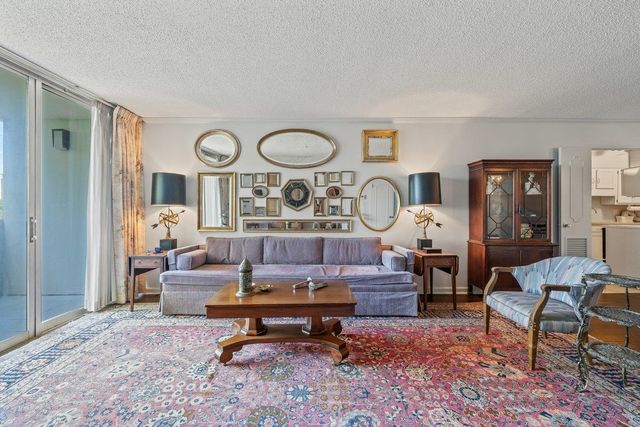 3080 Walnut Grove Rd Apt 507, Memphis, TN 38111