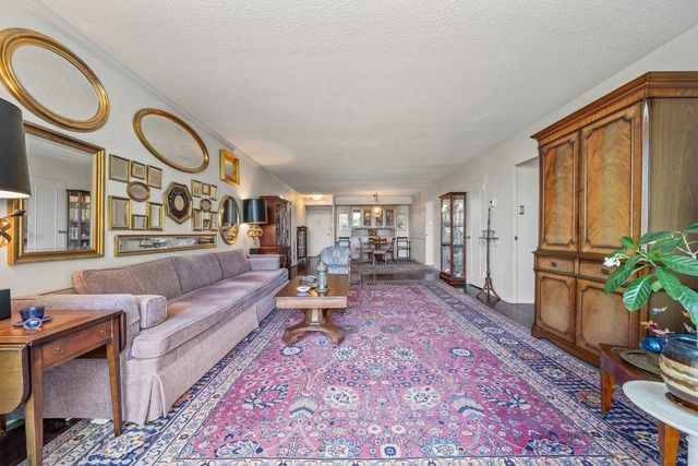 3080 Walnut Grove Rd Apt 507, Memphis, TN 38111