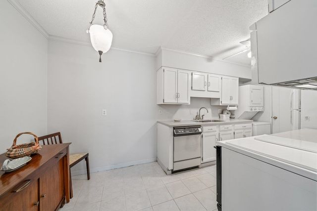 3080 Walnut Grove Rd Apt 507, Memphis, TN 38111