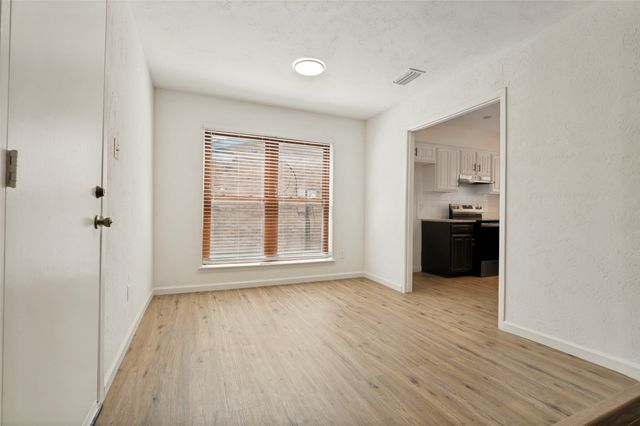 502 Brian Drive, Grand Prairie, TX 75052