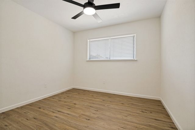 502 Brian Drive, Grand Prairie, TX 75052