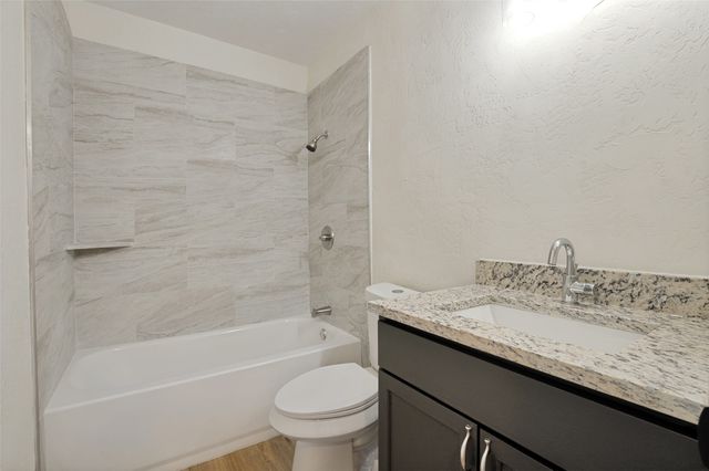 502 Brian Drive, Grand Prairie, TX 75052
