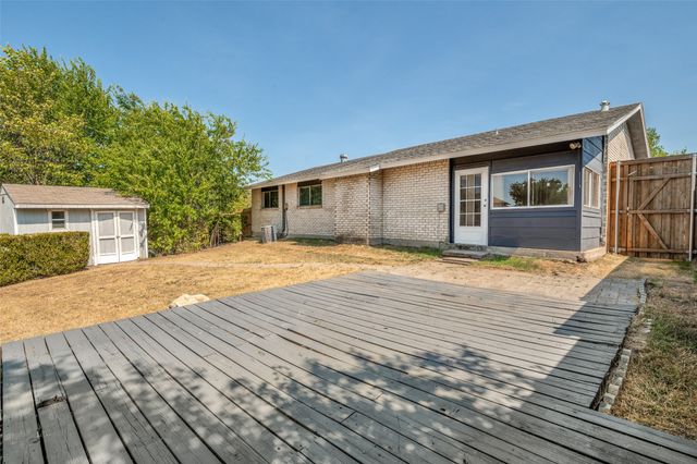 502 Brian Drive, Grand Prairie, TX 75052
