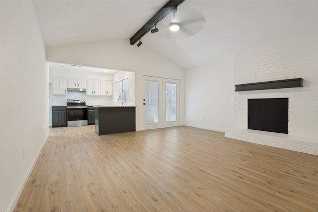 502 Brian Drive, Grand Prairie, TX 75052