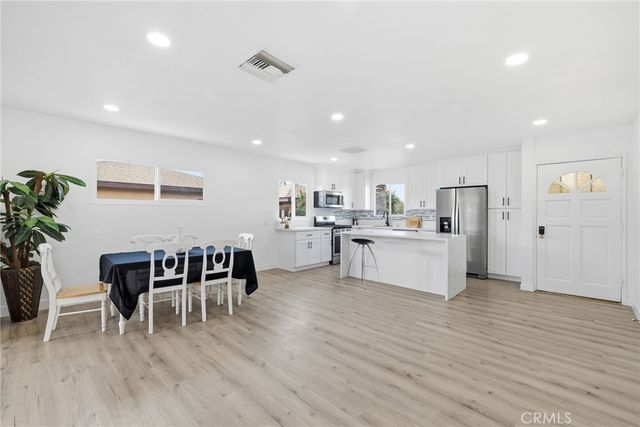 7887 Kempster Avenue, Fontana, CA 92336