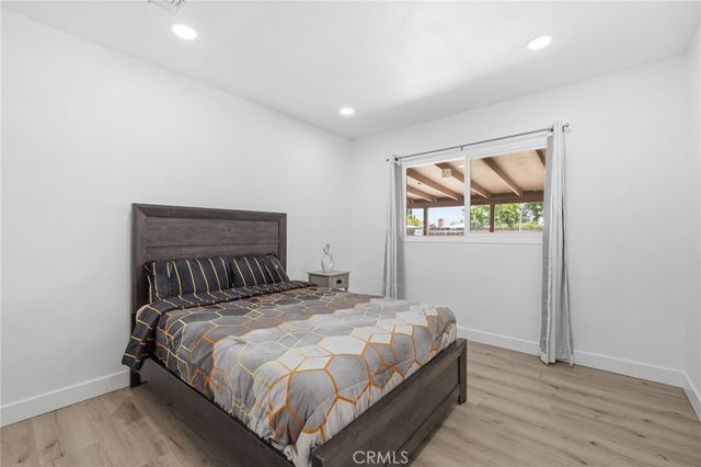 7887 Kempster Avenue, Fontana, CA 92336