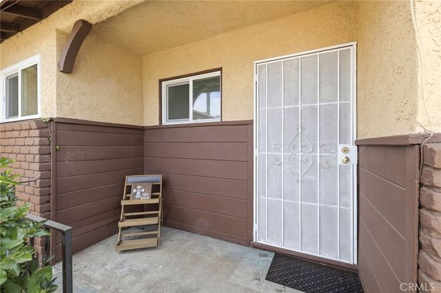 7887 Kempster Avenue, Fontana, CA 92336