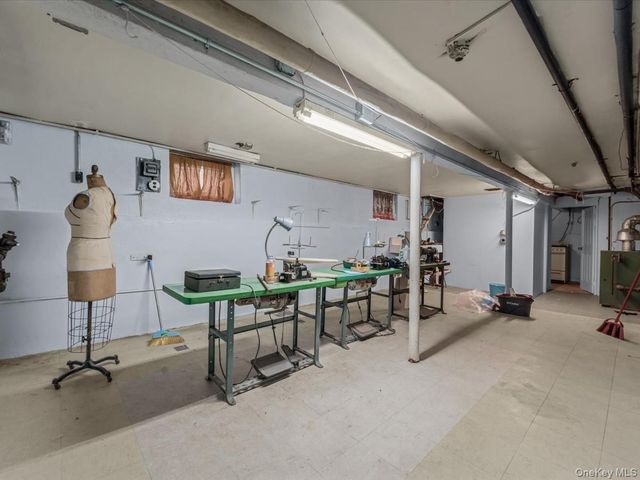 102-34 Van Wyck Expressway S, Richmond Hill S., NY 11419
