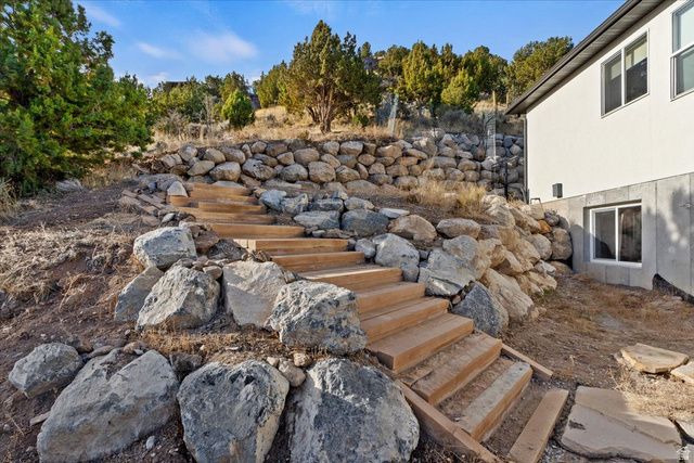 13802 S MOUNT SHAGGY DR, Herriman, UT 84096