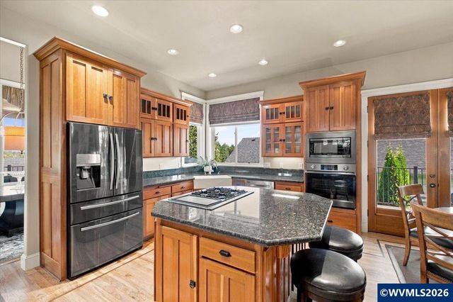 1832 Cascade Heights Dr NW, Albany, OR 97321