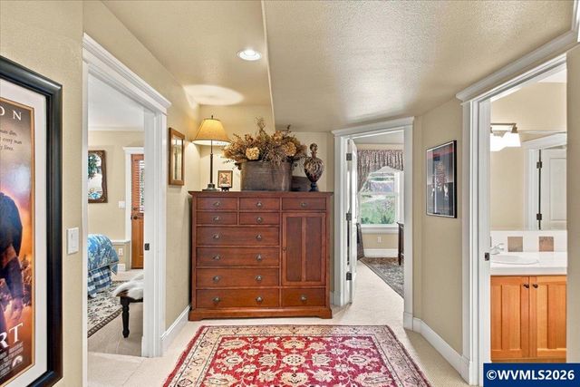 1832 Cascade Heights Dr NW, Albany, OR 97321