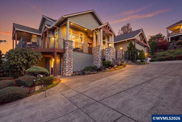 1832 Cascade Heights Dr NW, Albany, OR 97321
