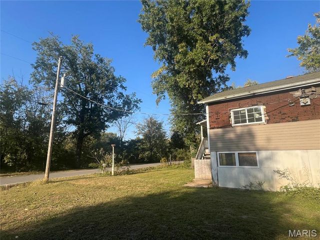 2476 Flatwoods Road, O'fallon, MO 63366