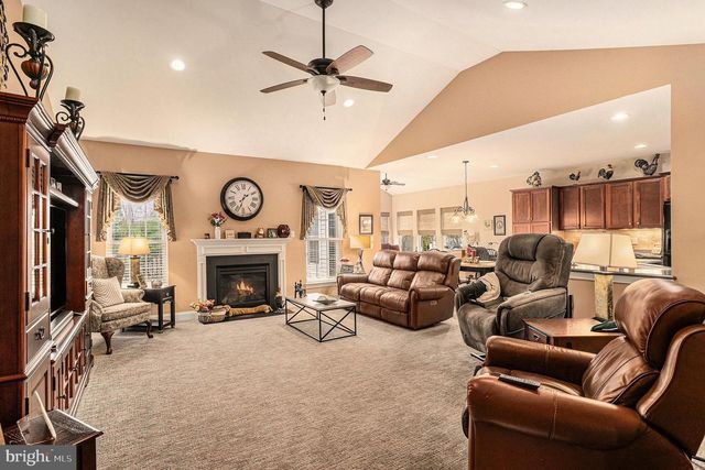 95 CLOVER HILL LN, Spring City, PA 19475