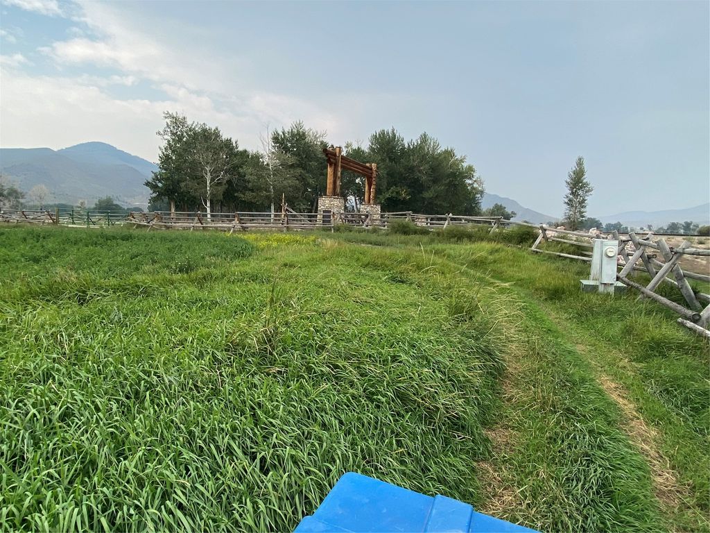 263 W Bovine Way, Melrose, MT 59743 photo 10