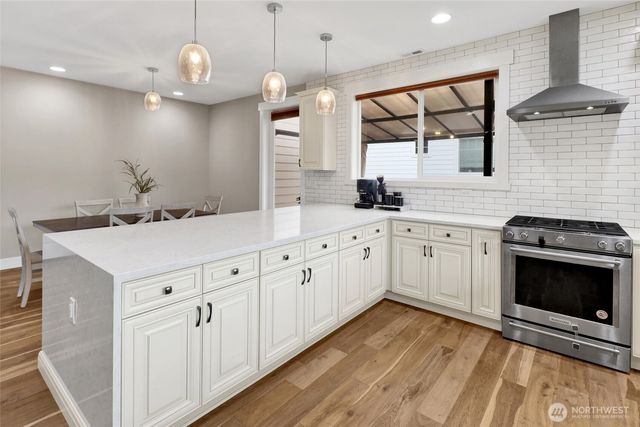 24030 Dolphin Lane, Mount Vernon, WA 98274