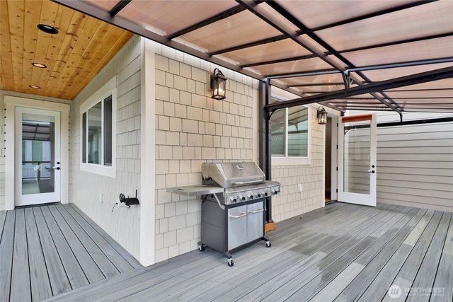 24030 Dolphin Lane, Mount Vernon, WA 98274