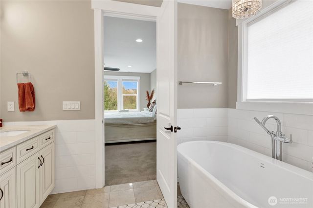 24030 Dolphin Lane, Mount Vernon, WA 98274