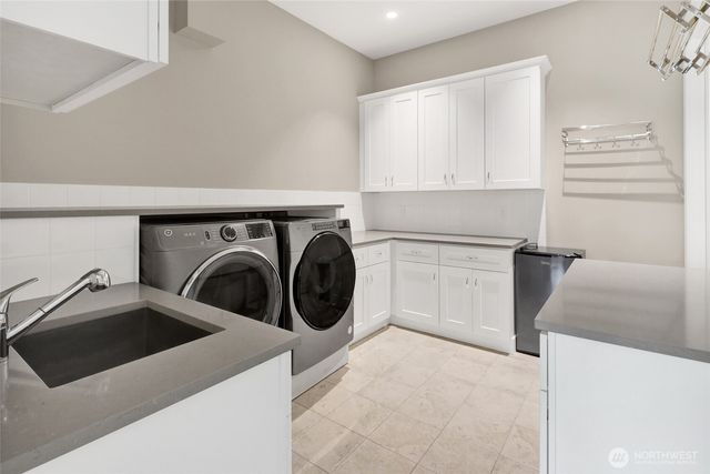 24030 Dolphin Lane, Mount Vernon, WA 98274