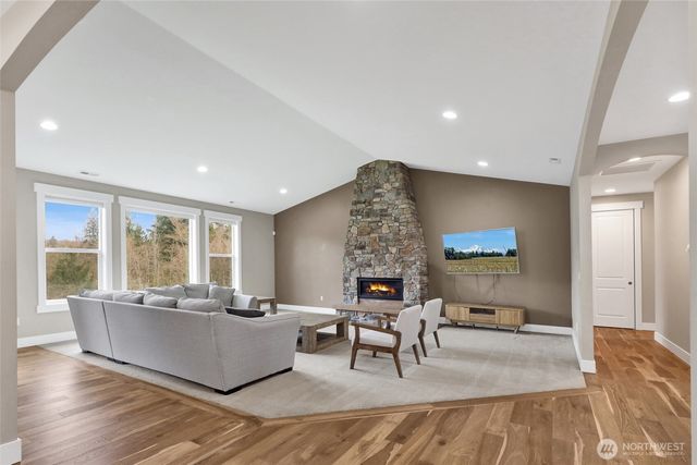 24030 Dolphin Lane, Mount Vernon, WA 98274