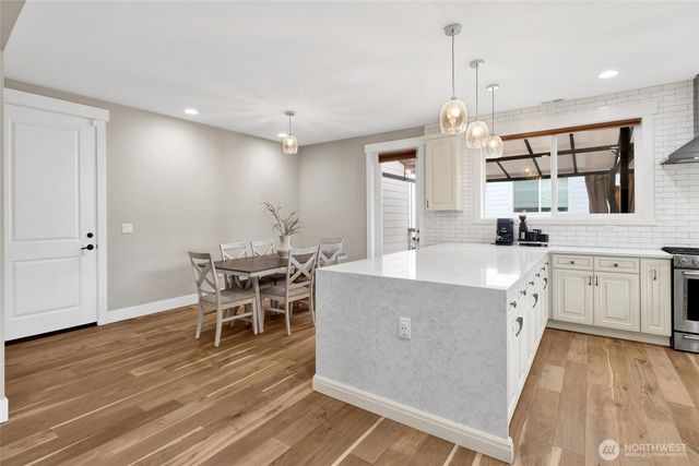 24030 Dolphin Lane, Mount Vernon, WA 98274